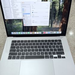 Apple MacBook Air 15” M4 24gb ram 1TB AppleCare plus 2028