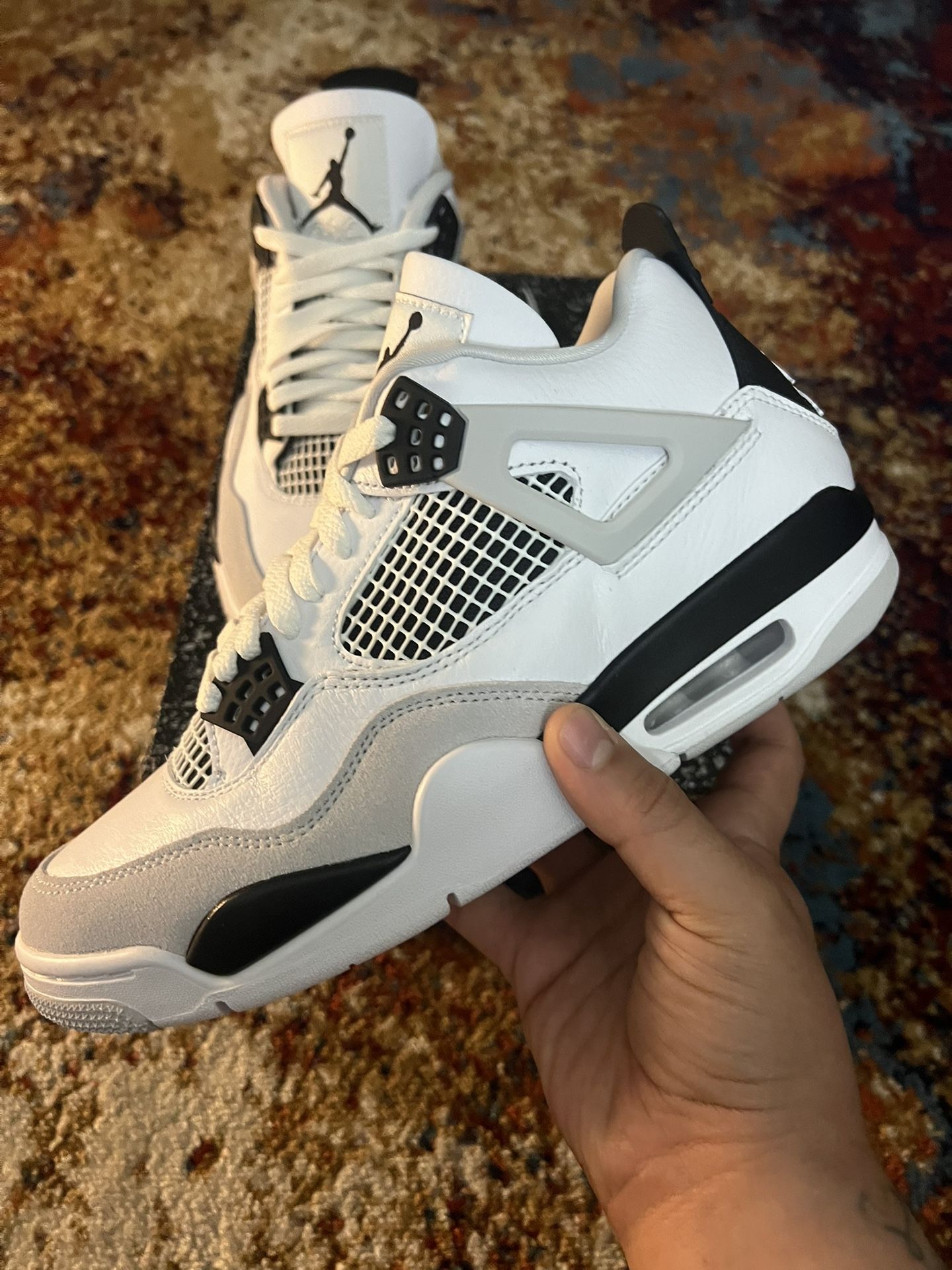 Jordan Retro 4 Military Black