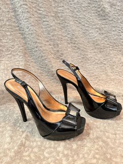 BCBG Black Pumps 