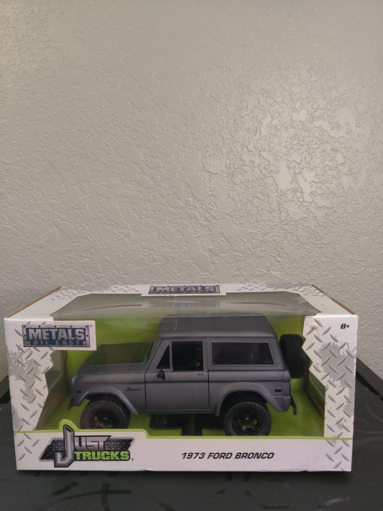 1/24 1973 Ford Bronco Hardtop