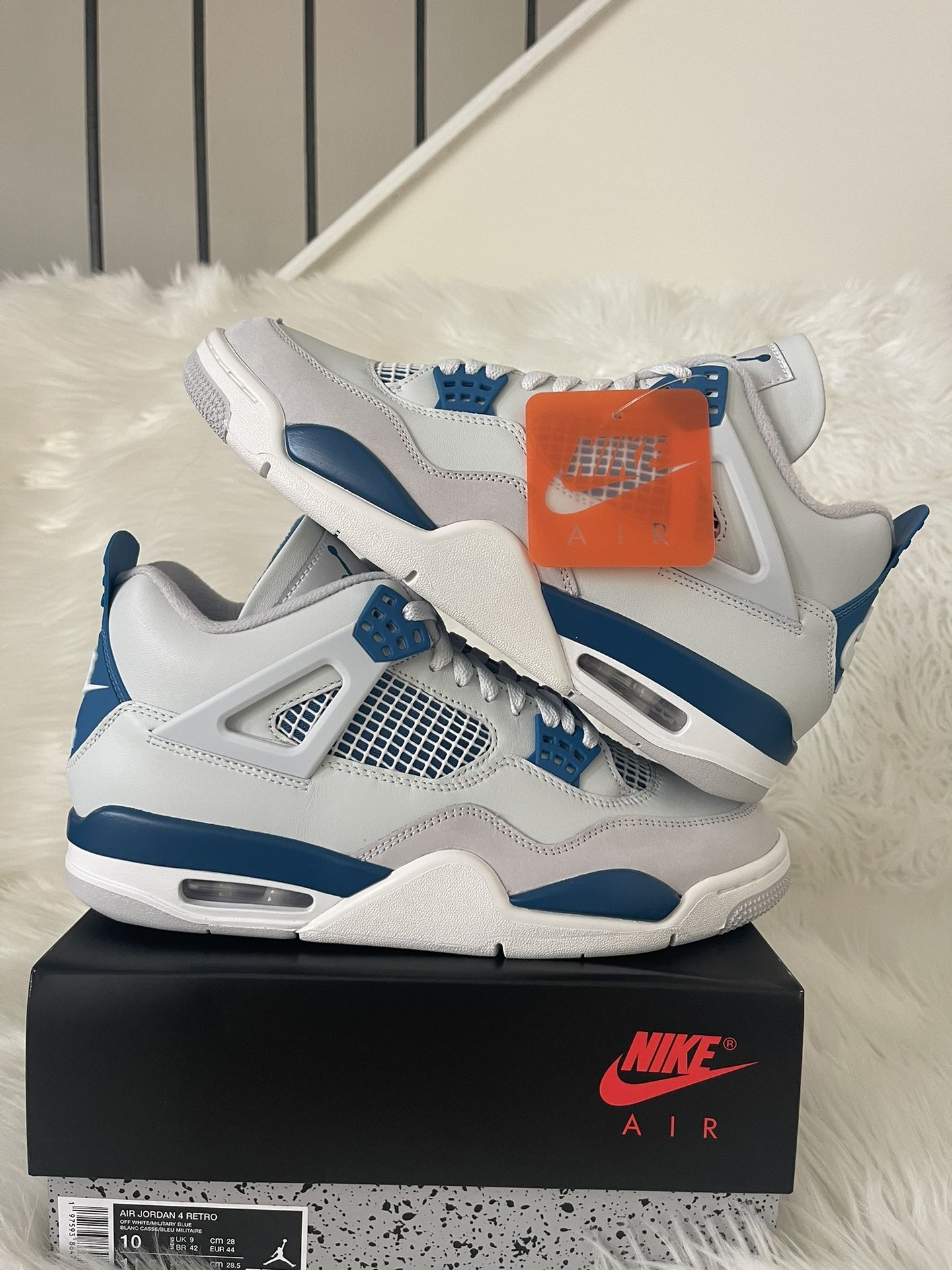 Jordan 4 Military Blue Size 10 Mens