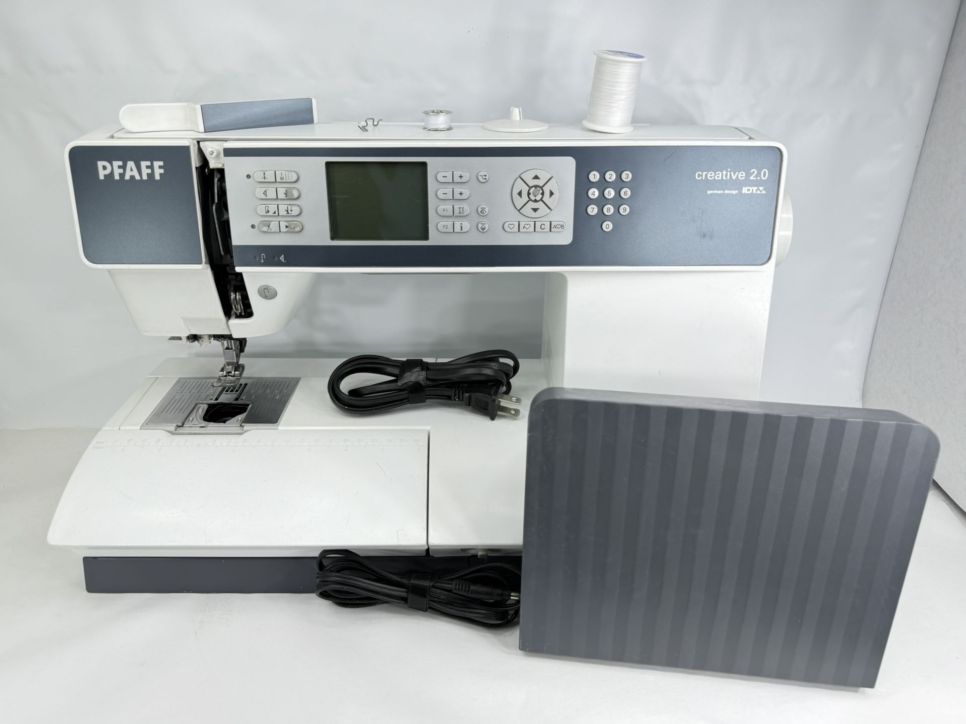 Pfaff Creative 2.0 Sewing Machine ONLY, MISSING PARTS & NO Accessories READ INFO