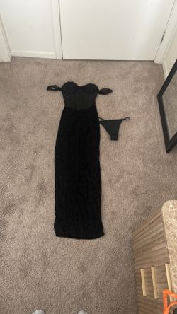 Fashion Nova You’re Mine Lace Maxi Dress