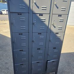 15 Door Lockers