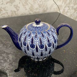 New Russian Lomonosov design Forget Me Not Cobalt Blue bone china teapot.