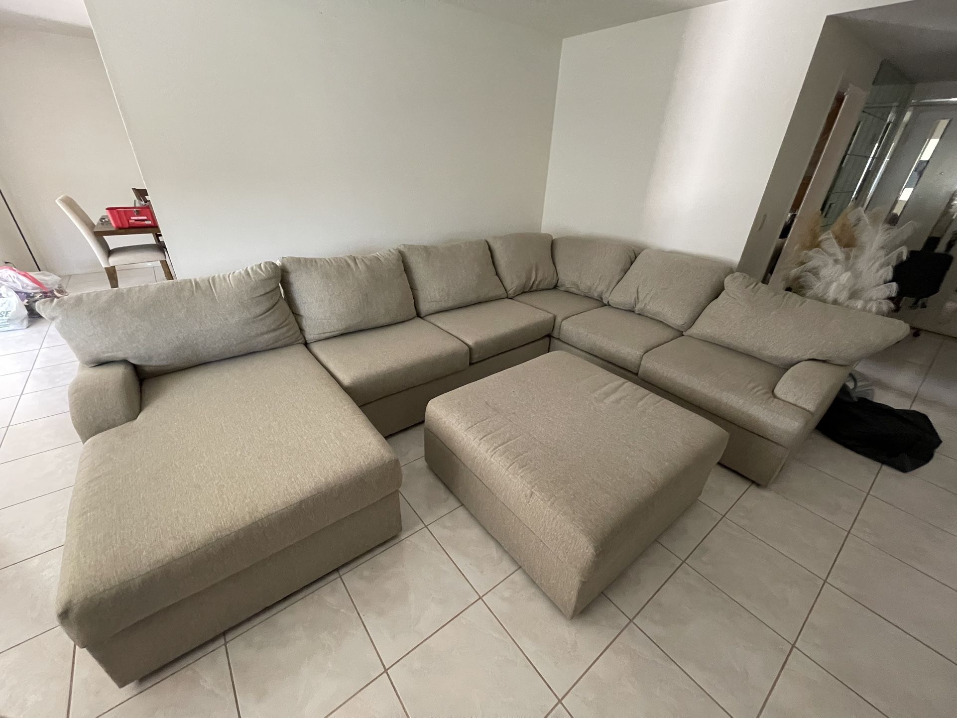 Living Spaces 3-Piece Sectional Sofa w/ Chaise & Ottoman