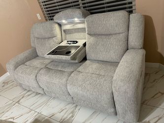 ‏Couch brand new electric