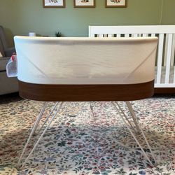SNOO Smart Sleeper Bassinet + Extras