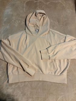 Crop light sweater