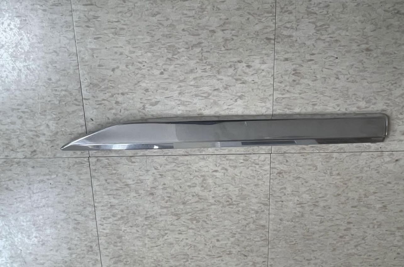 LEXUS 2010-2015 RX350 REAR DOOR LOWER MOLDING RH 75075-48050 OEM just chrome piece
