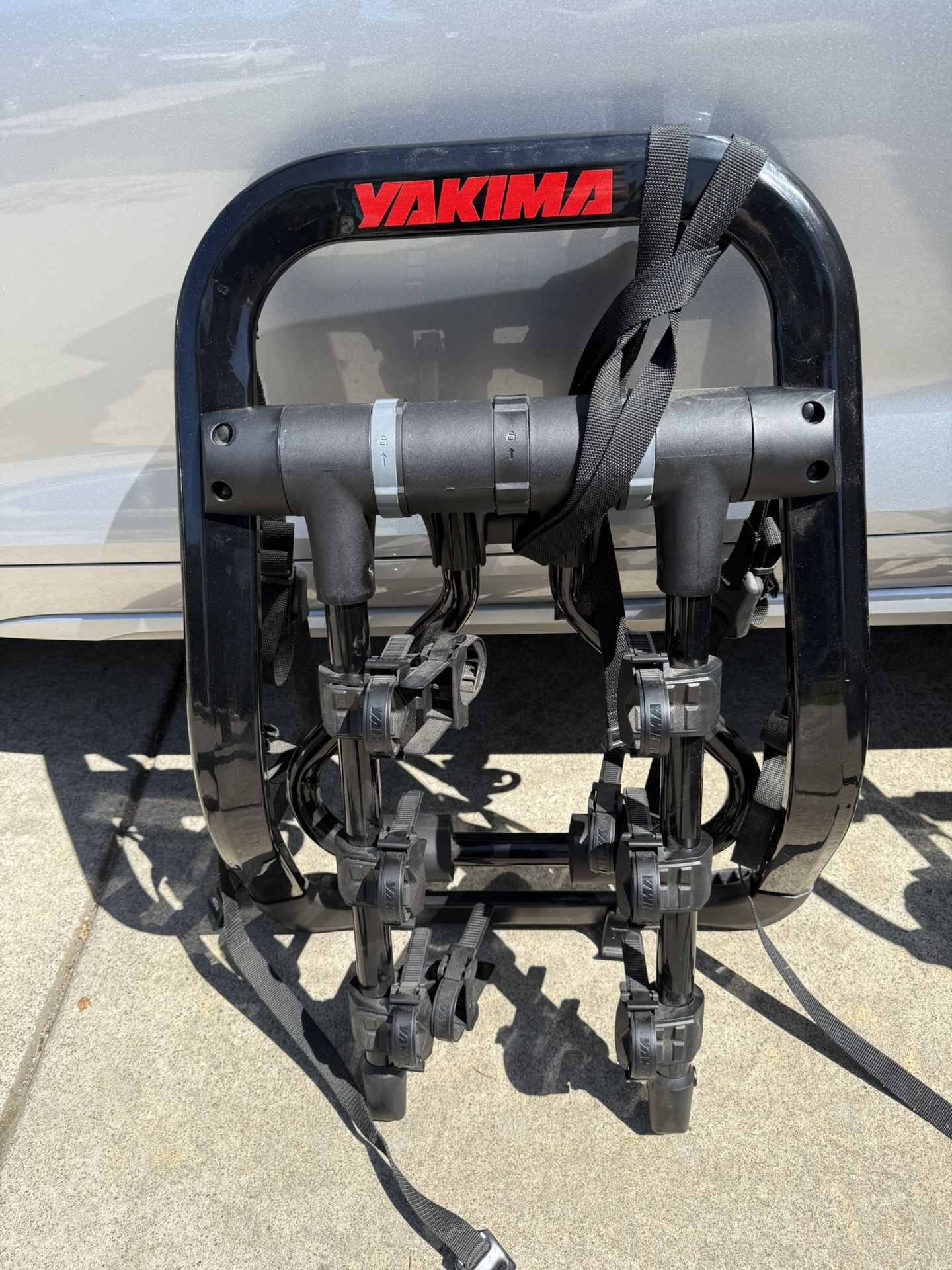 Yakima Fullback Bikes Bike Racks With built in Lock