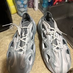 Adidas Originals Adifom Q sneakers in a grey and white colorway