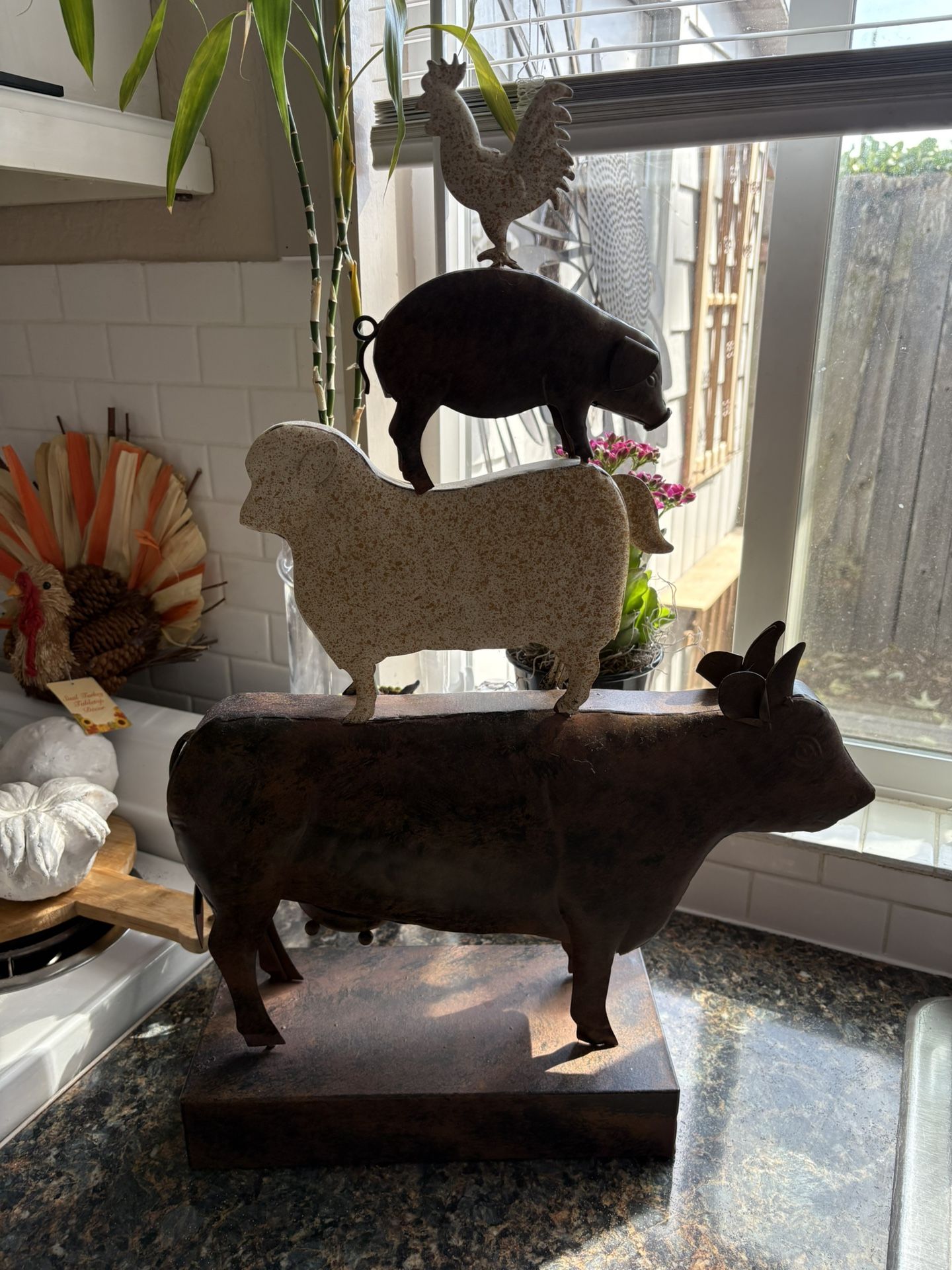 Barn Animals Deco. New