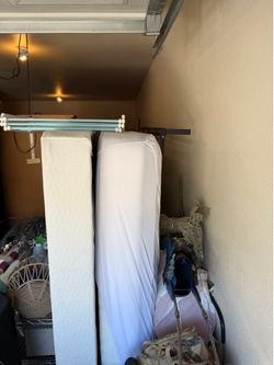 Good Used Cal-King Hybrid Matress-