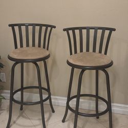 2 Swivel Barstool