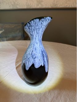 Vintage Hull Art Black Vase