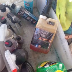 Tire Shine/Miscellaneous Car Cleaning Products. Brushes And Towels.