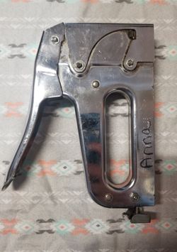 Staple Gun