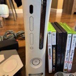 Xbox 360 bundle with Disney infinity