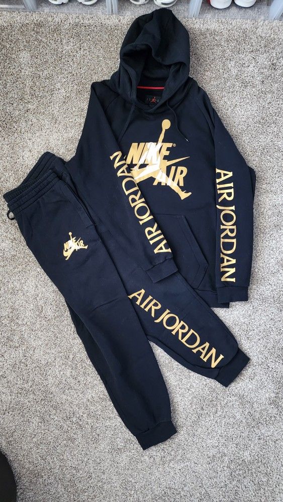 Nike air hotsell jordan sweatsuit