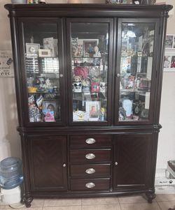 China Cabinet $50, must pick up