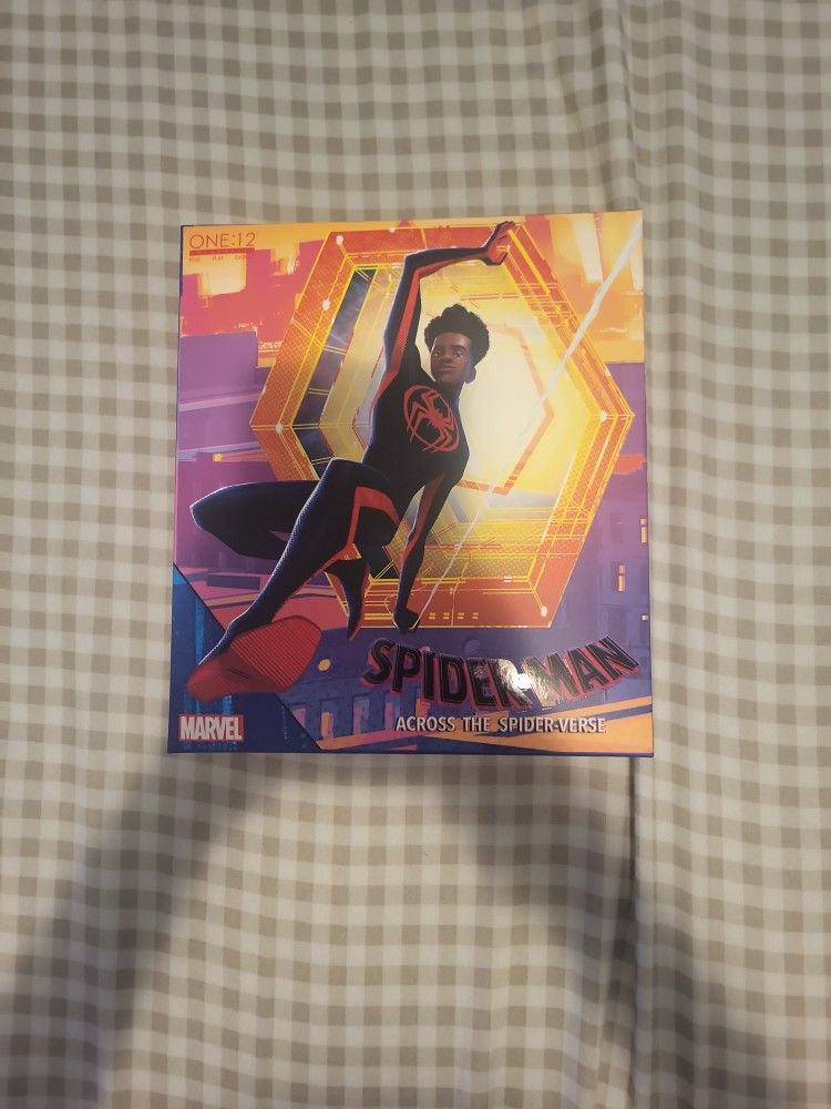 Mezco Spiderman Milles Morales