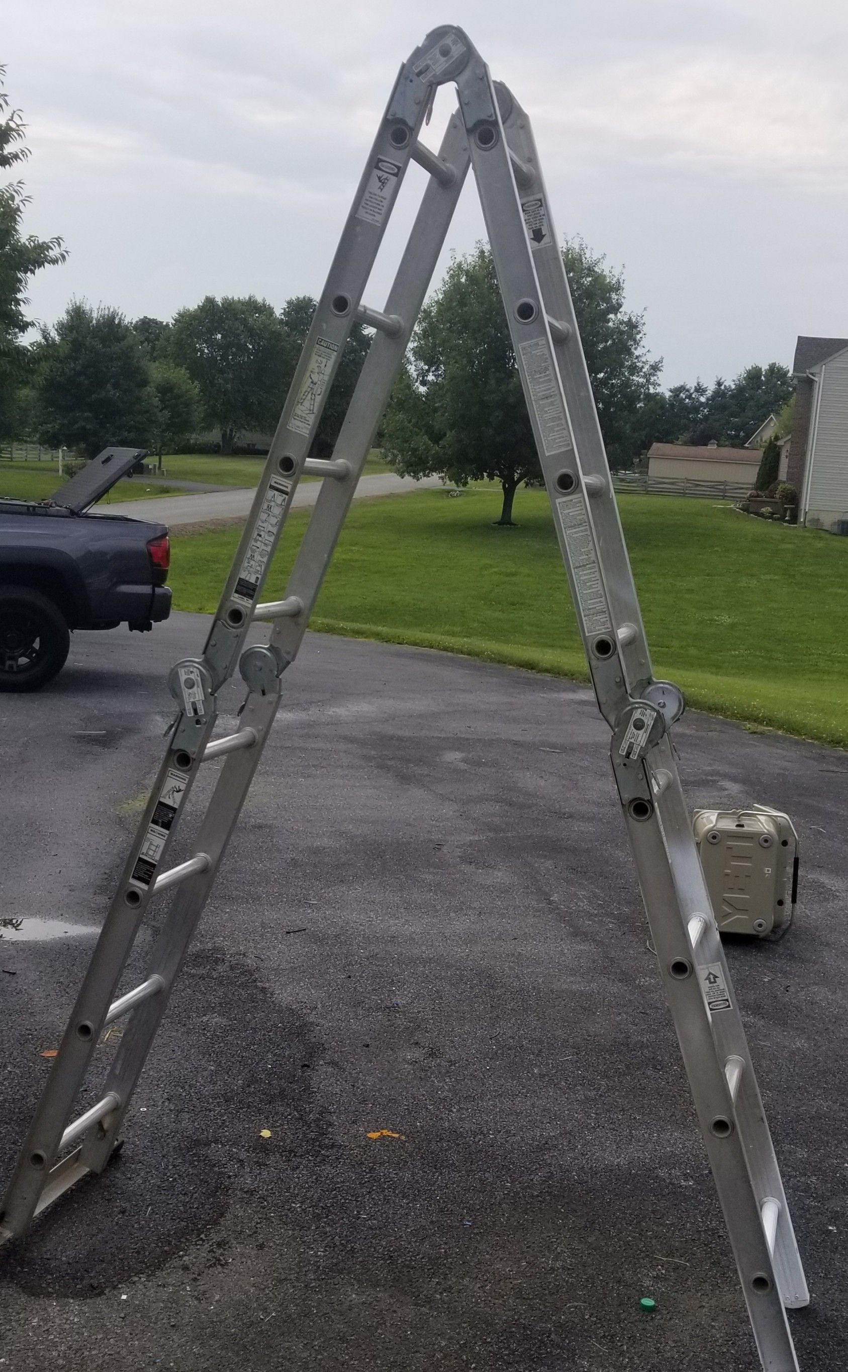 Werner Aluminum 16 foot multi ladder, step, scalfold, straight, 75 OBO