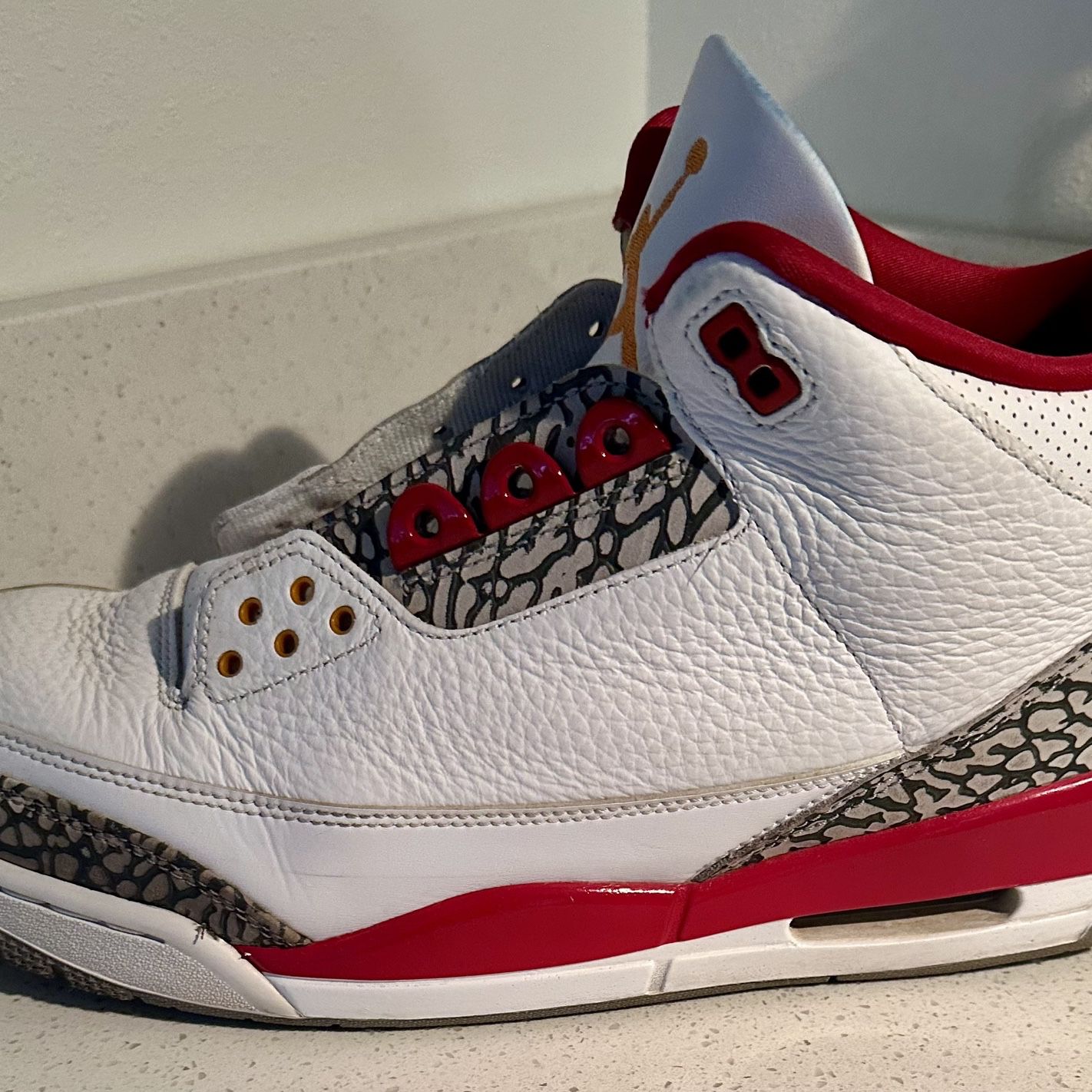 Nike Air Jordan Retro 3 Cardinal Red NEED TO SELL TODAY MAKE An Offer