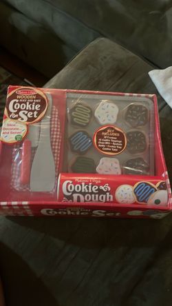 Melissa & Doug Wooden Slice and Bake Cookie Set