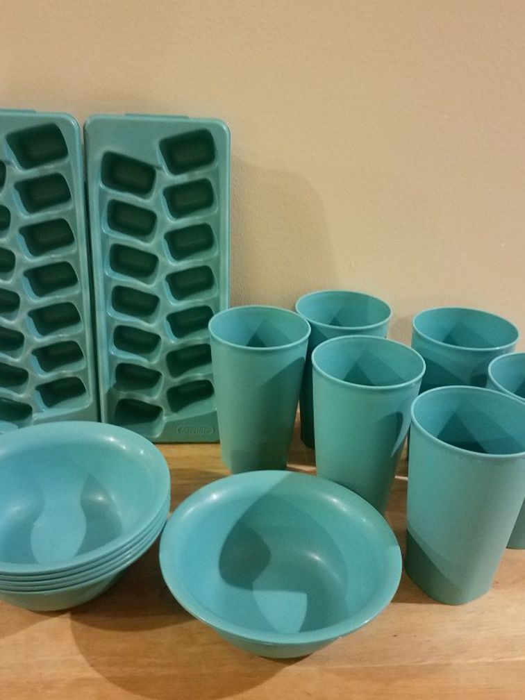 14 Pc Turquoise Tumbler Set