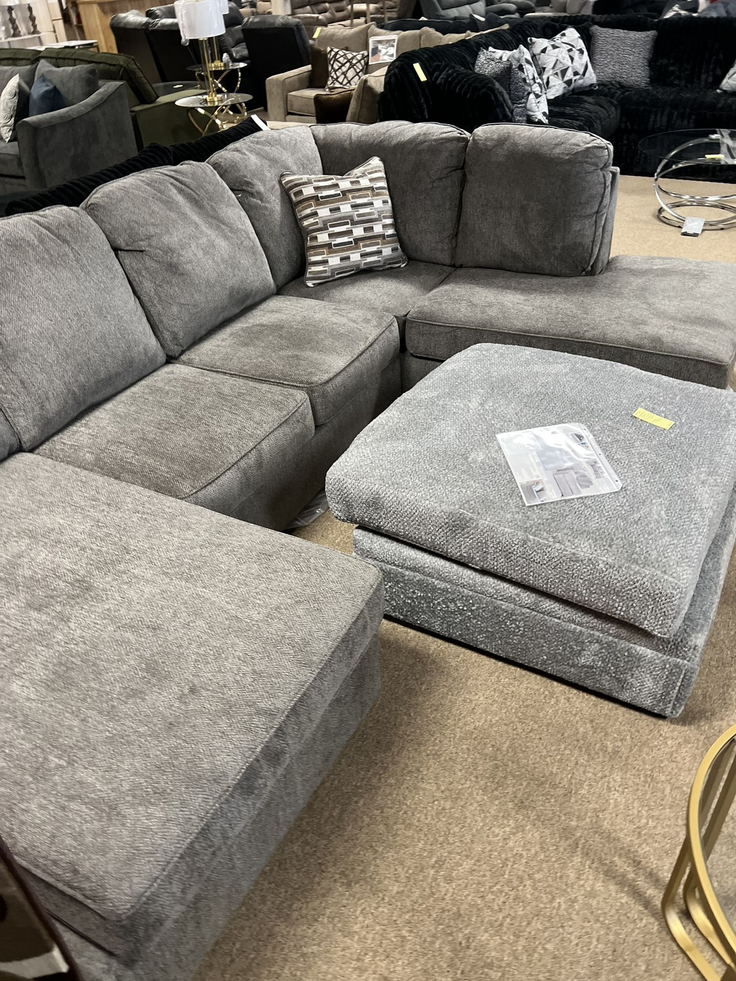 Stylish Nice Chaise Sectional!