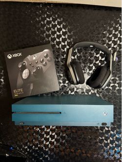 Xbox One S + Elite Series 2 Controller + Headset