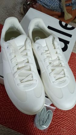 Men's Lululemon shoe
