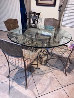 Round Glass Top Dining Table with 4 Chairs