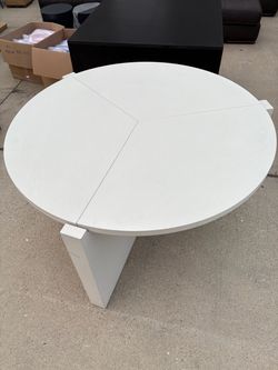 Round table