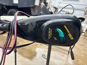 Minkota endura 34 with fish finder