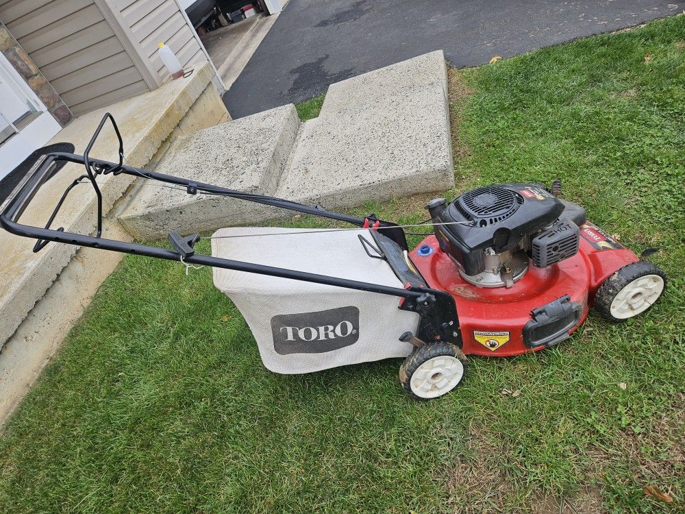 Toro Self-propelled Mower Runs As Is No Warranty Cash Only Price $190.00