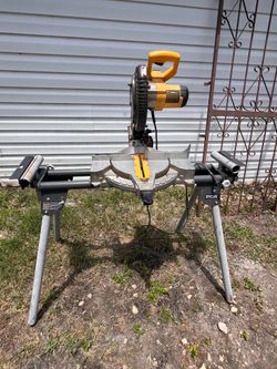Dewalt saw and stand