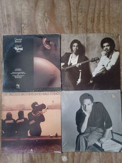 JAZZ VINYL ALBUMS,  SONY PHONO,  PYLE BLUETOOTH RECEIVER AND NAKAMICHI WIRED BOOKSHELF SPEAKERS DAYTON SUB-100 SUBWOOFER $600 FINAL PRICE READ DESCRIP