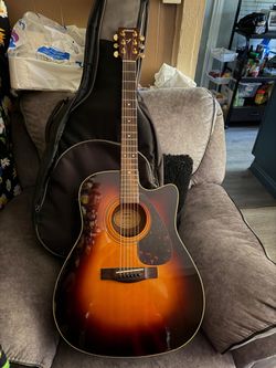 Guitar Yamaha