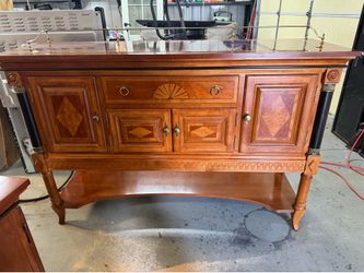 Side board/ buffet