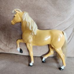 Free Barbie Doll Size Toy Horse