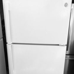 GE Refrigerator 