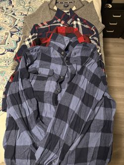 Men’s Size Medium Button Up Shirts 
