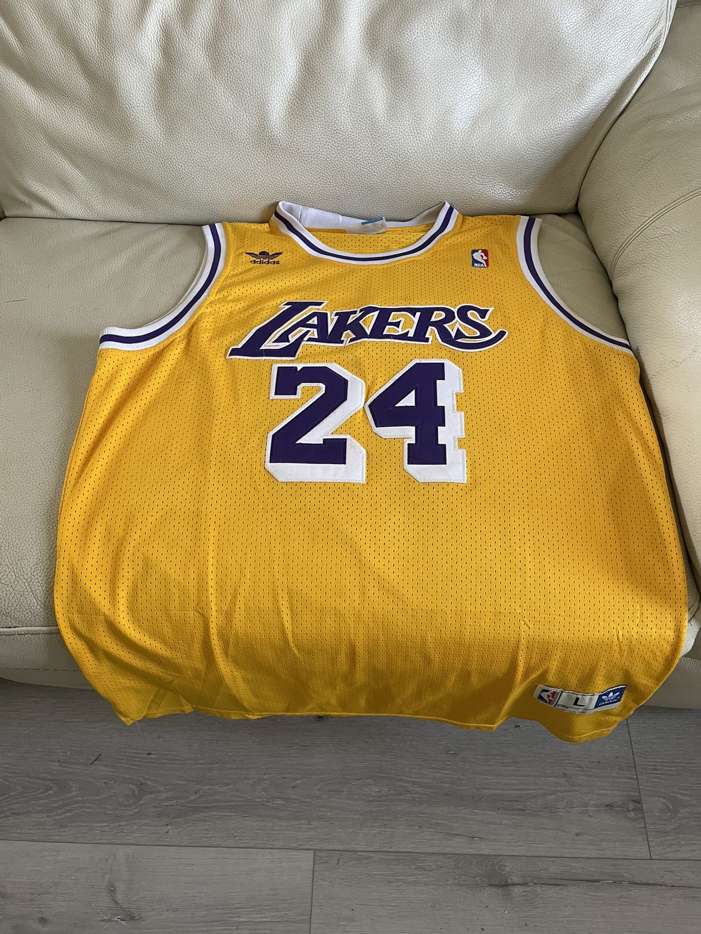 Lakers Jersey for Sale in West Covina, CA - OfferUp