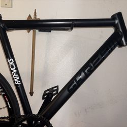 Skream Frame