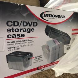 Innovera CD/DVD Storage Case with Dividers And Sleeves