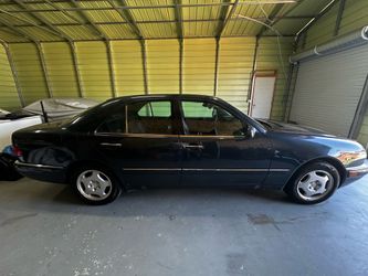 1997 Mercedes-Benz e420 · Black leather