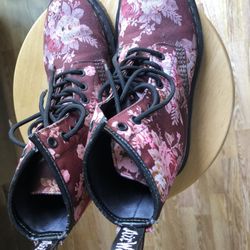 Dr. Martens 1460 Woman Boots