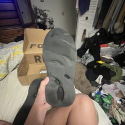 onyx foams runners 